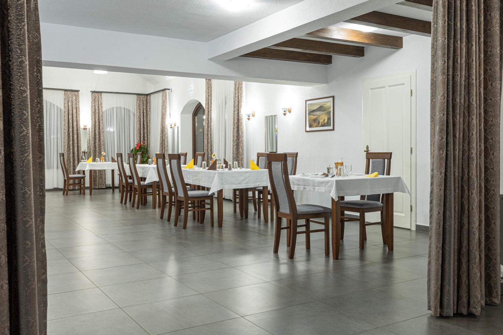 Veranda Panzio Remetea  Extérieur photo
